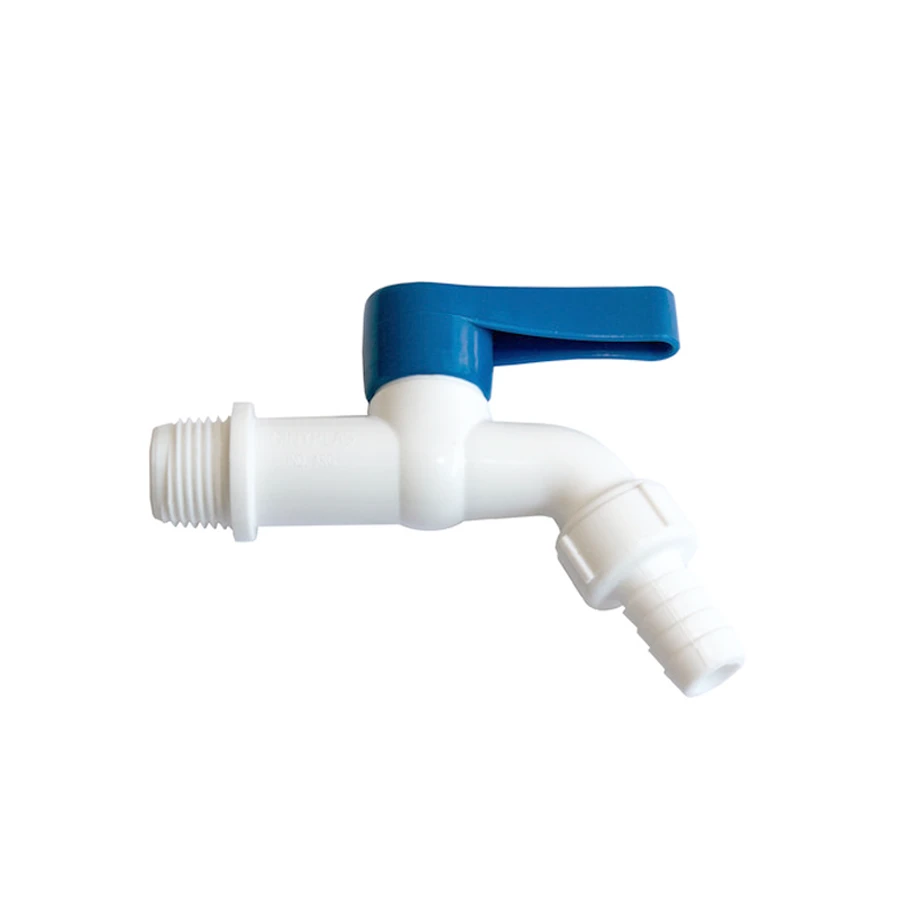 Grifo de agua plástico o PVC de media pulgada